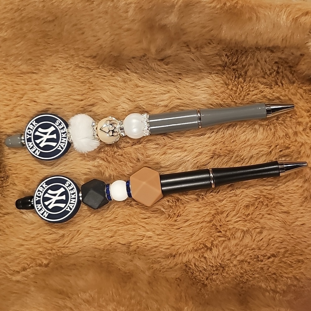 New York Yankees Themed Pens - Picture 2 of 4